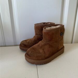 UGG Kids Boots in Chestnut Brown (sz 10)